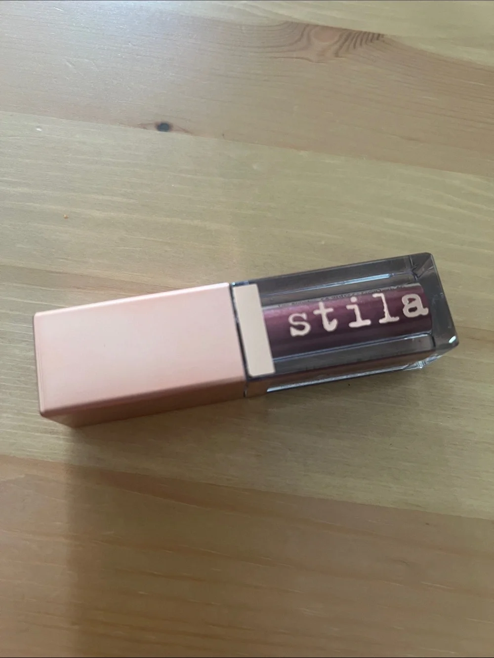 Stila Shimmer and Glow Liquid Eyeshadow in Pigalle